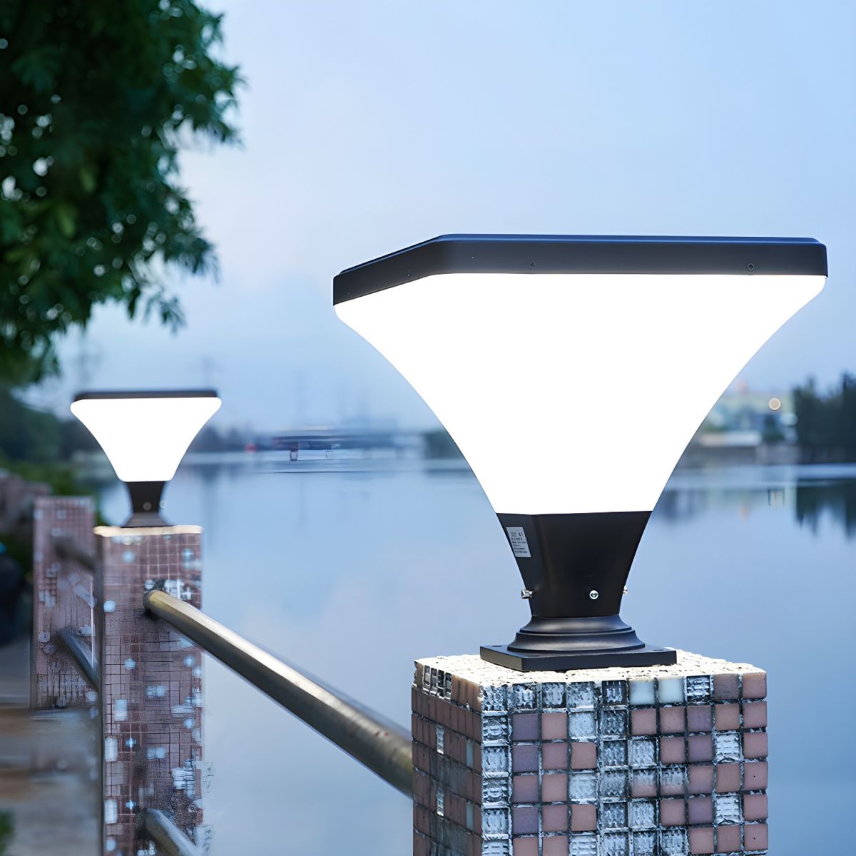 Solar LED Aluminium Outdoor Post Lantern Light | Postiva – Seranova